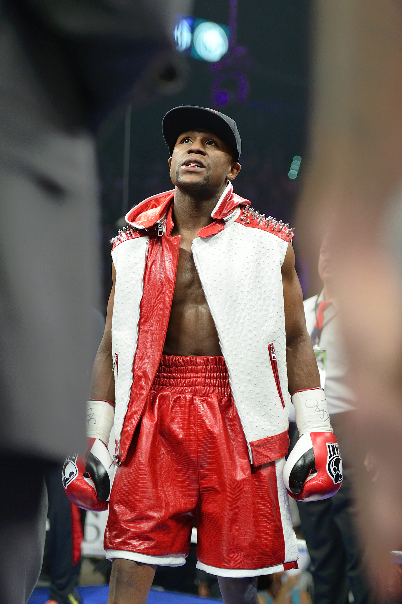 Floyd Mayweather Jr wearing his Dan-designed boxing gear. Image: Getty Images