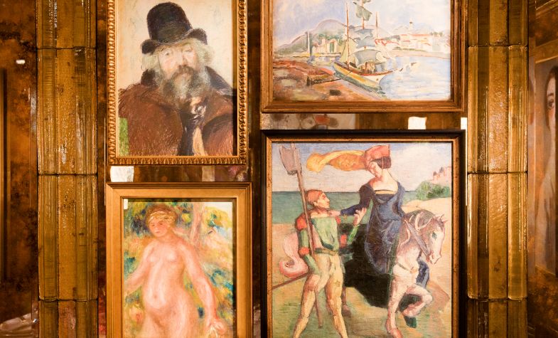 The room features artwork from Marc Chagall, Pierre-Auguste Renoir and Joan Miró