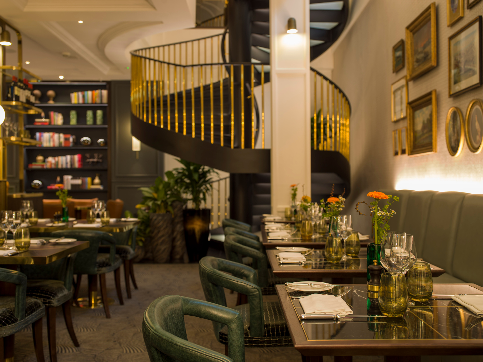 The Dining Room at The Guardsman Hotel