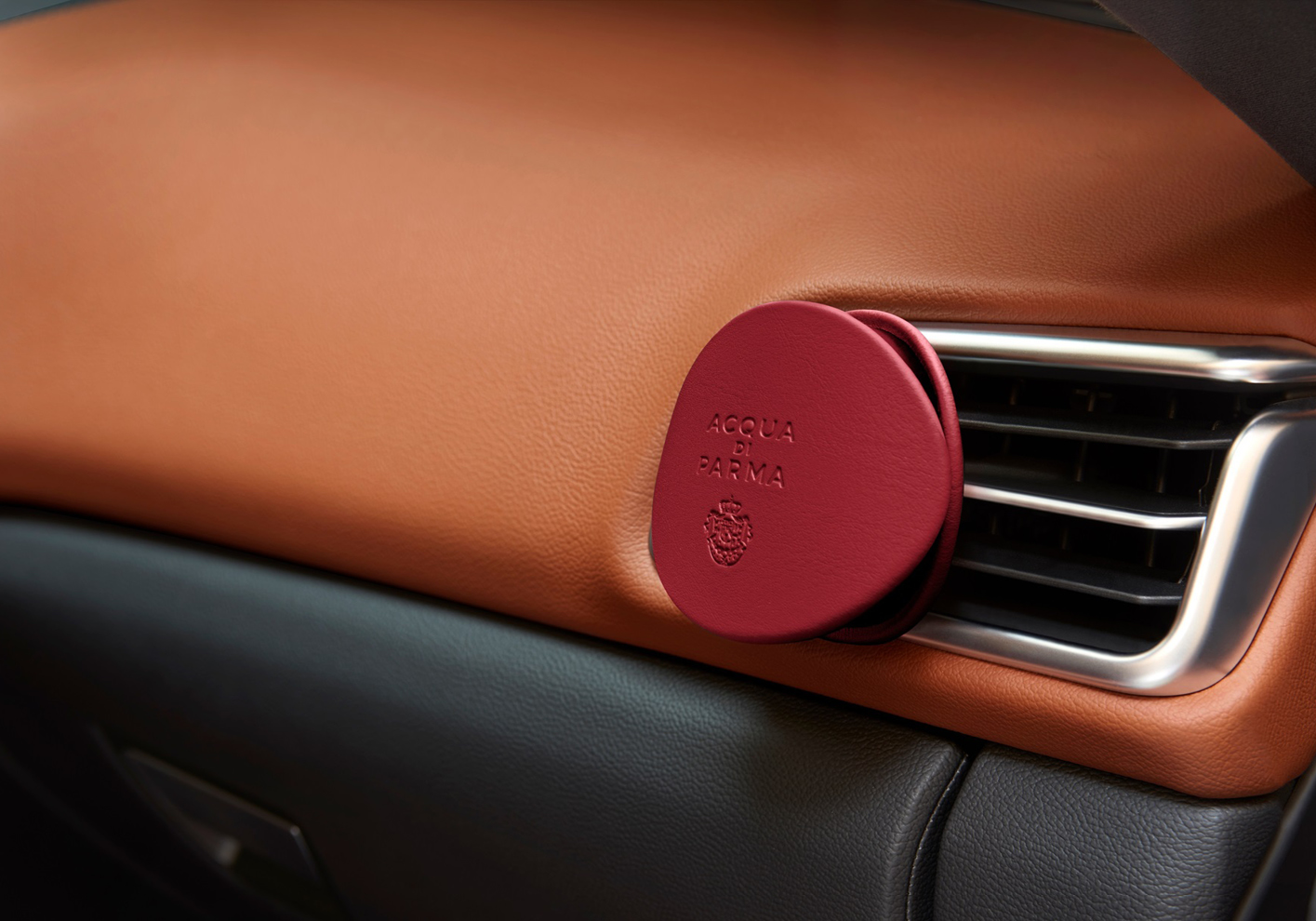 Acqua di Parma’s Red Car Diffuser features a leather cover that can be filled with a choice of 10 different scents