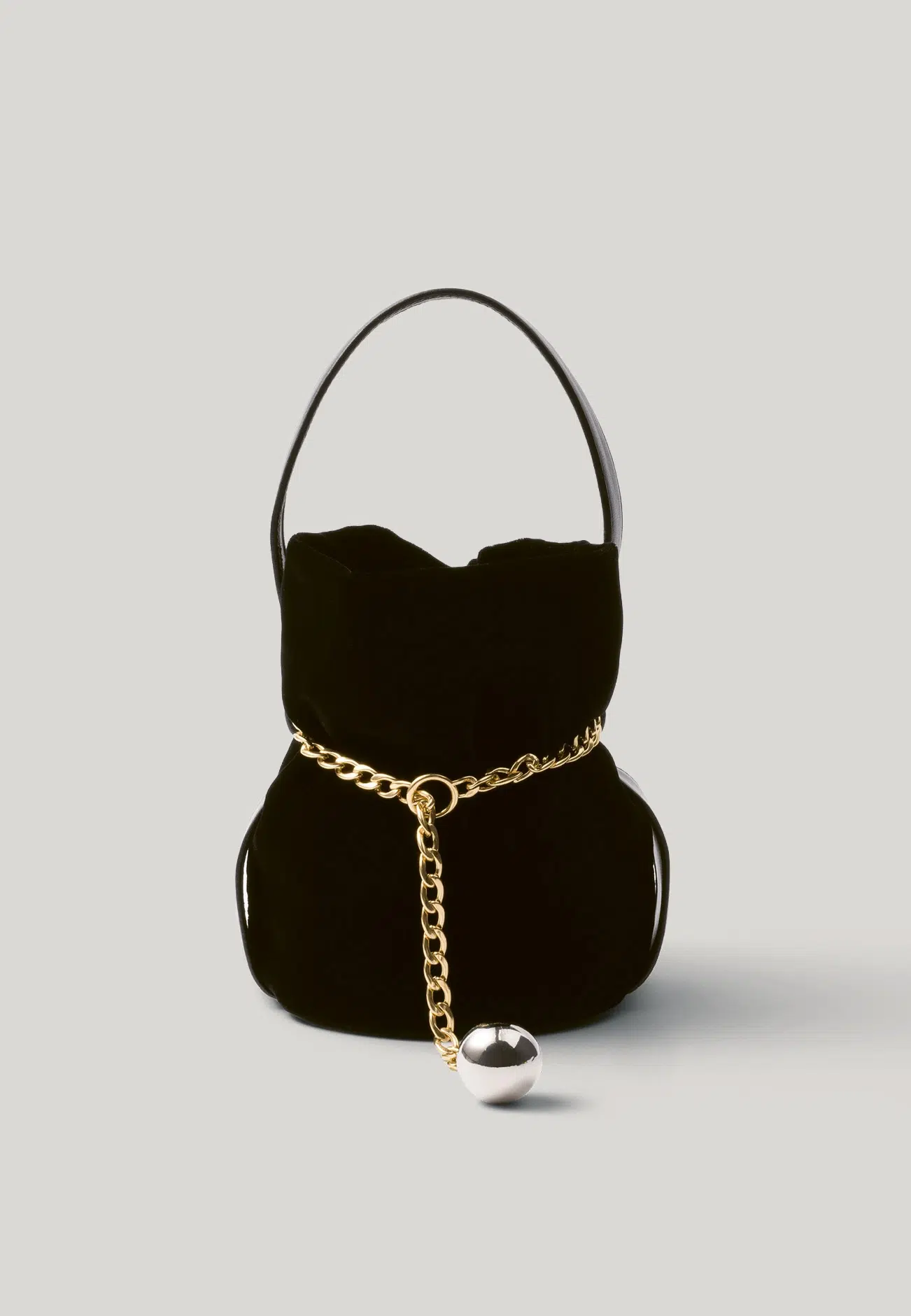 PRADA PETIT SAC NOIR BUCKET BAG